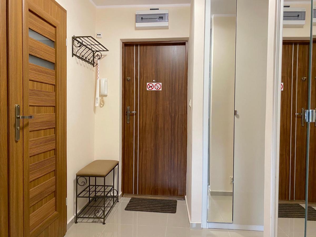 Swish Apartment -10 Min To Old Town Gdansk,Pkp & Shopping Mall ภายนอก รูปภาพ